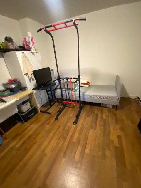 1080099
