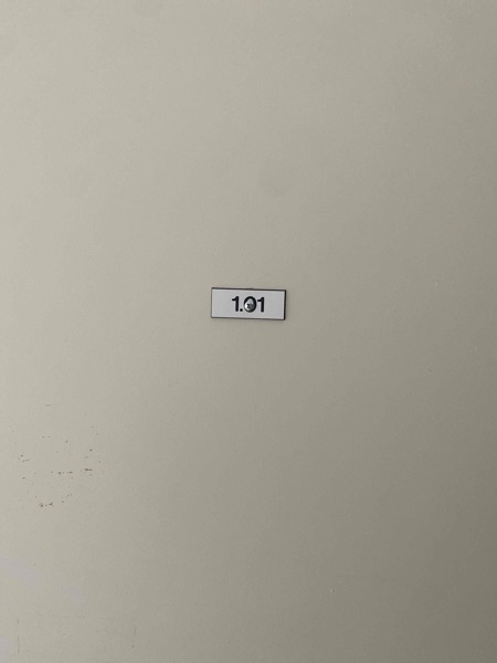 818500