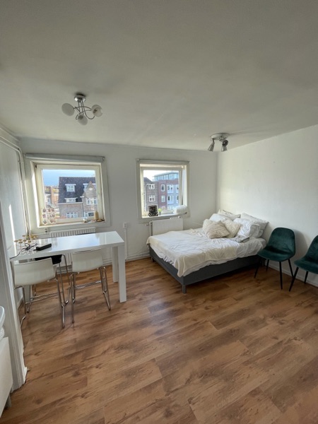 869224